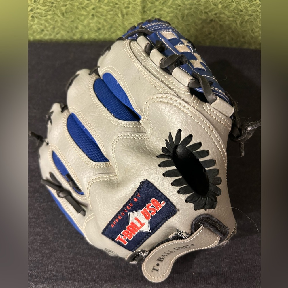T Ball 10” Glove T Ball USA Approved
